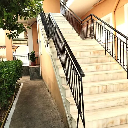 Διαμέρισμα Nikos 3 *